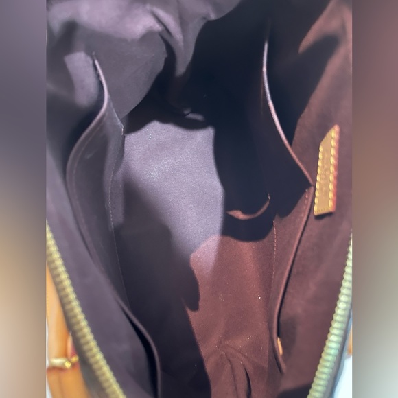 Louis Vuitton Handbag-Rivoli - Picture 8 of 8